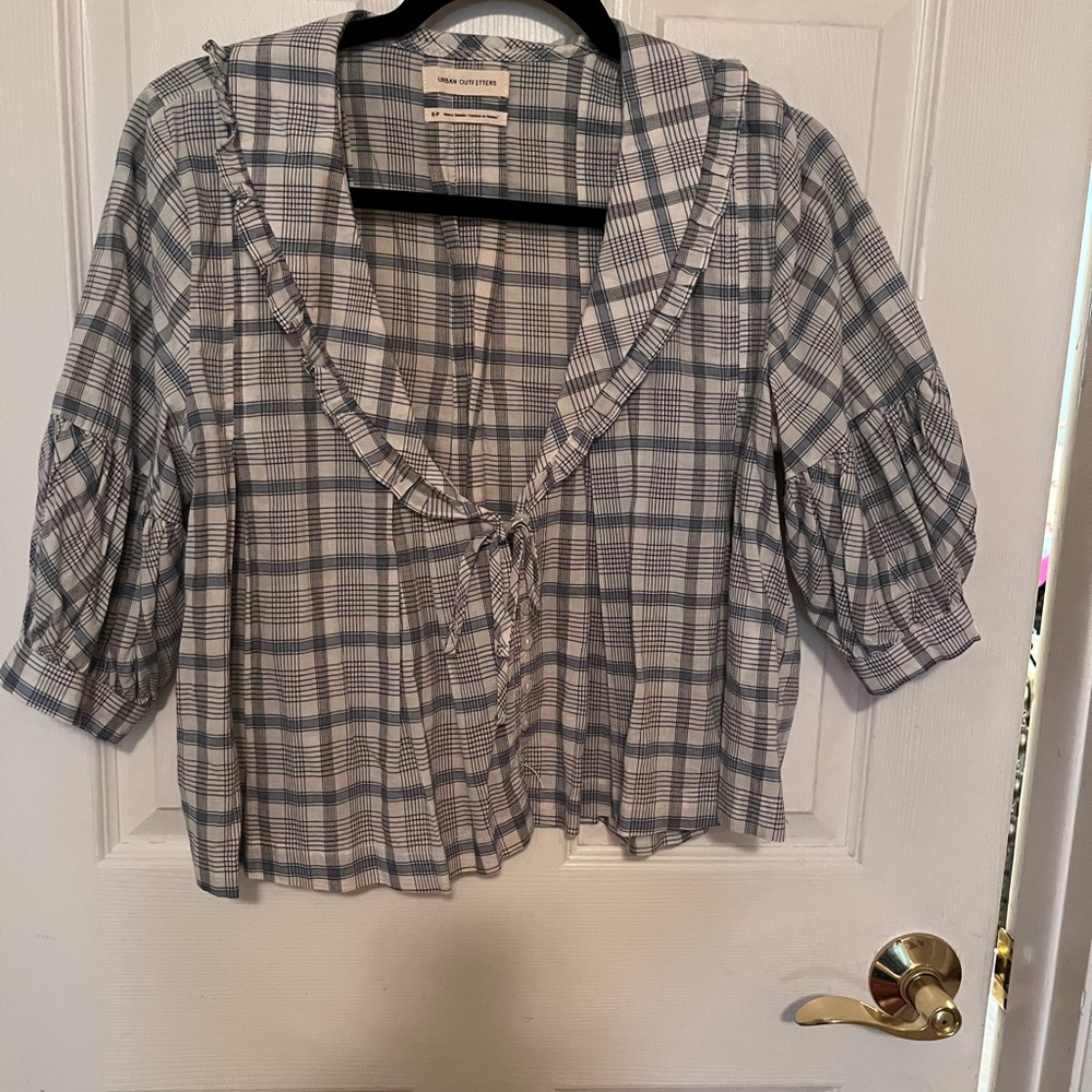 Urban Outfitters Gray and White Puff Sleeve Blouse